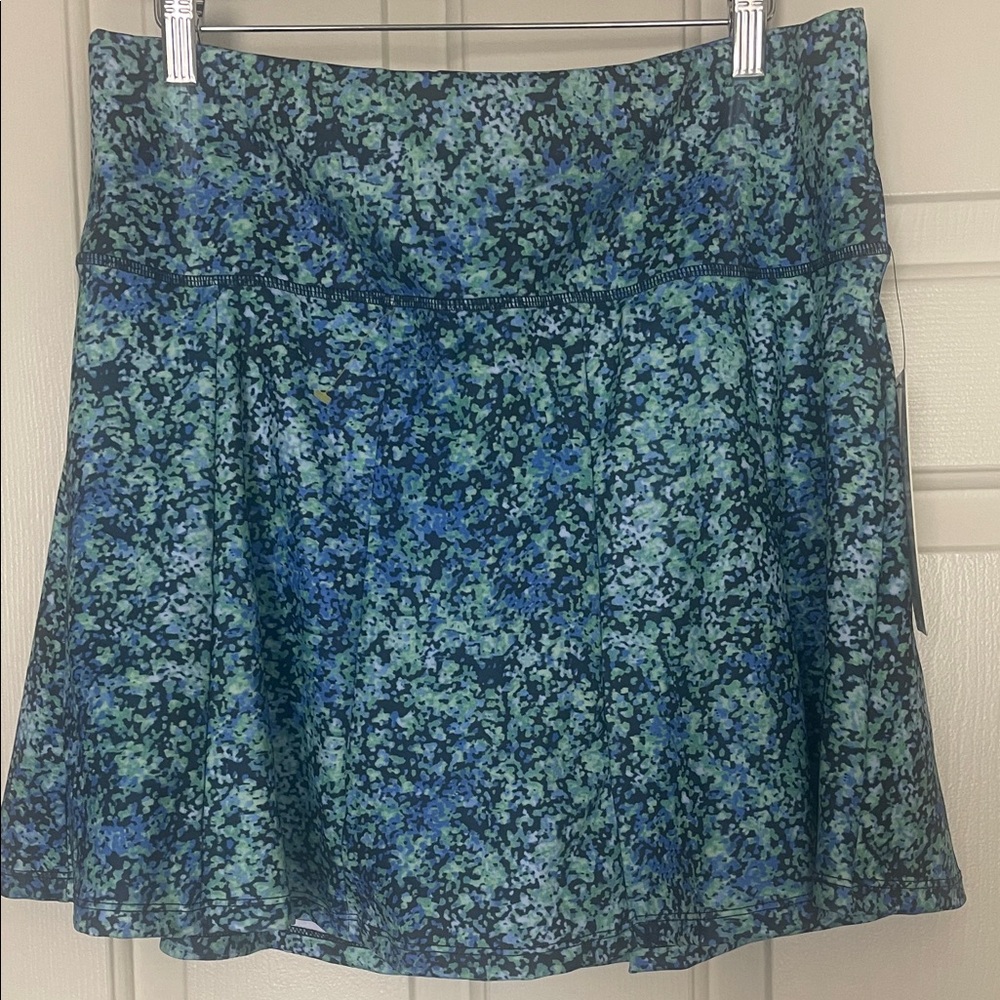 VOGO Body Action Design Athletic Wear Floral Skort  in Blues & Green Size XL